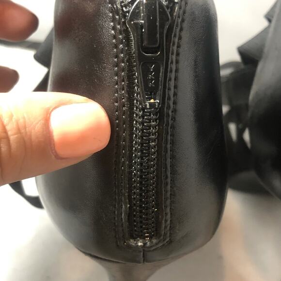 Carlos by Carlos Santana Black Leather Entice Bandage Caged Heels Size 9 - Picture 6 of 11